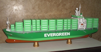 wood-ship-miniature-evergreen-container
