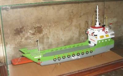 wood-ship-miniature-ferry-ssa-2